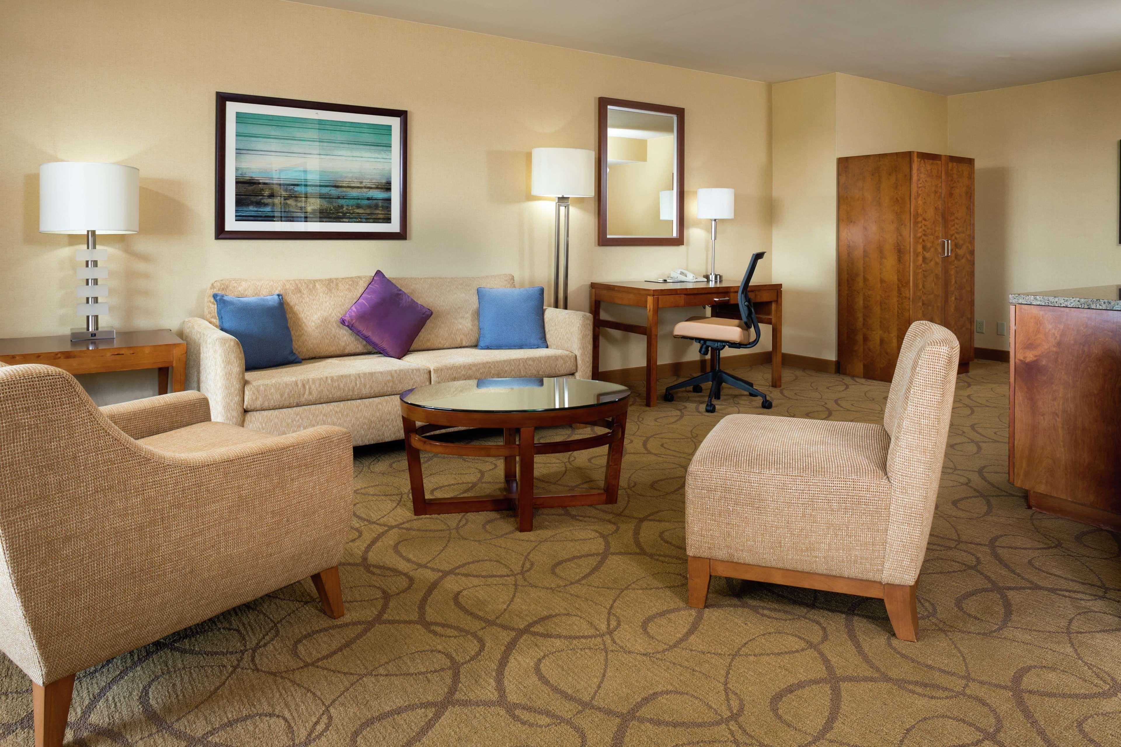 Hotel Doubletree By Hilton Carson Exterior foto