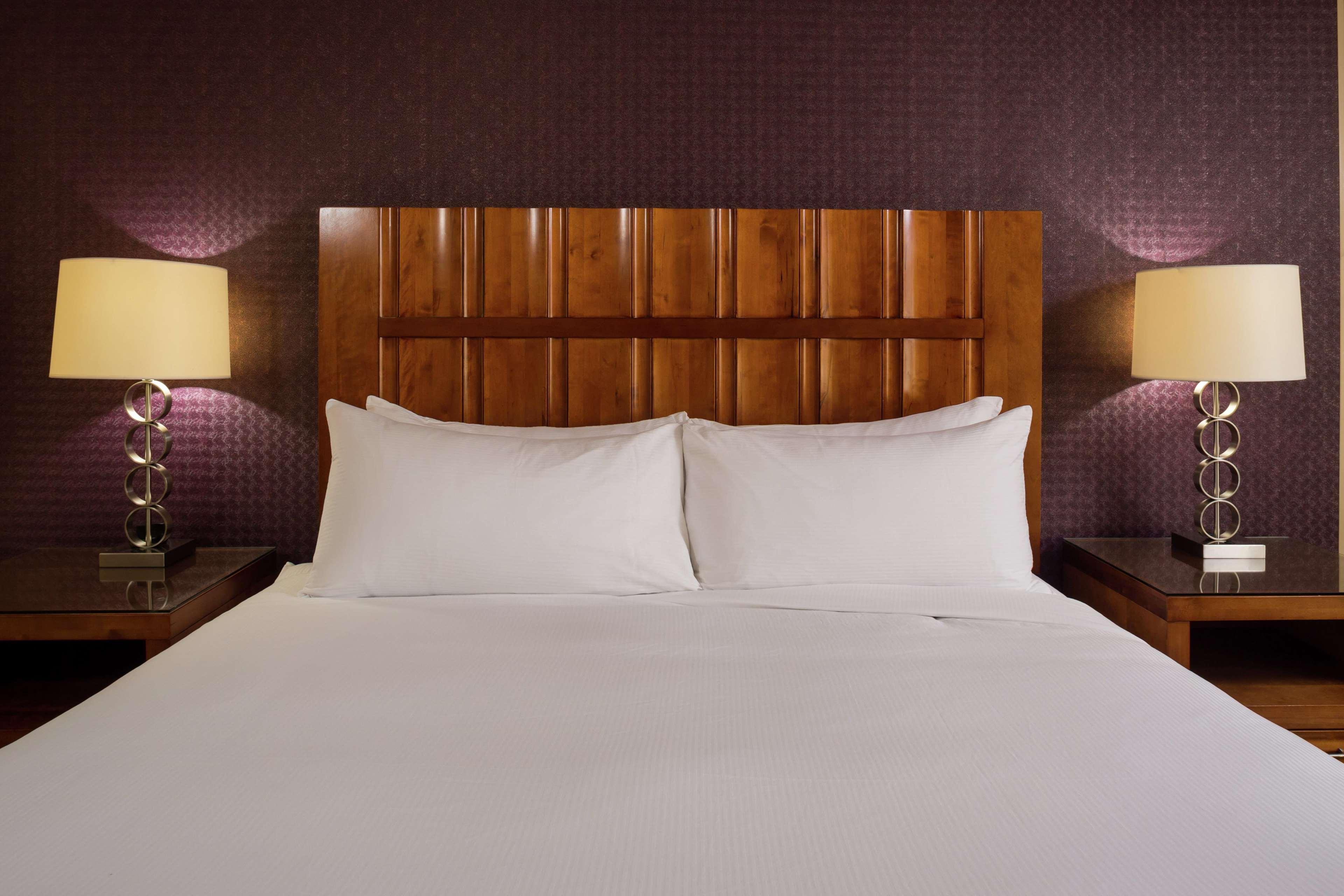 Hotel Doubletree By Hilton Carson Exterior foto