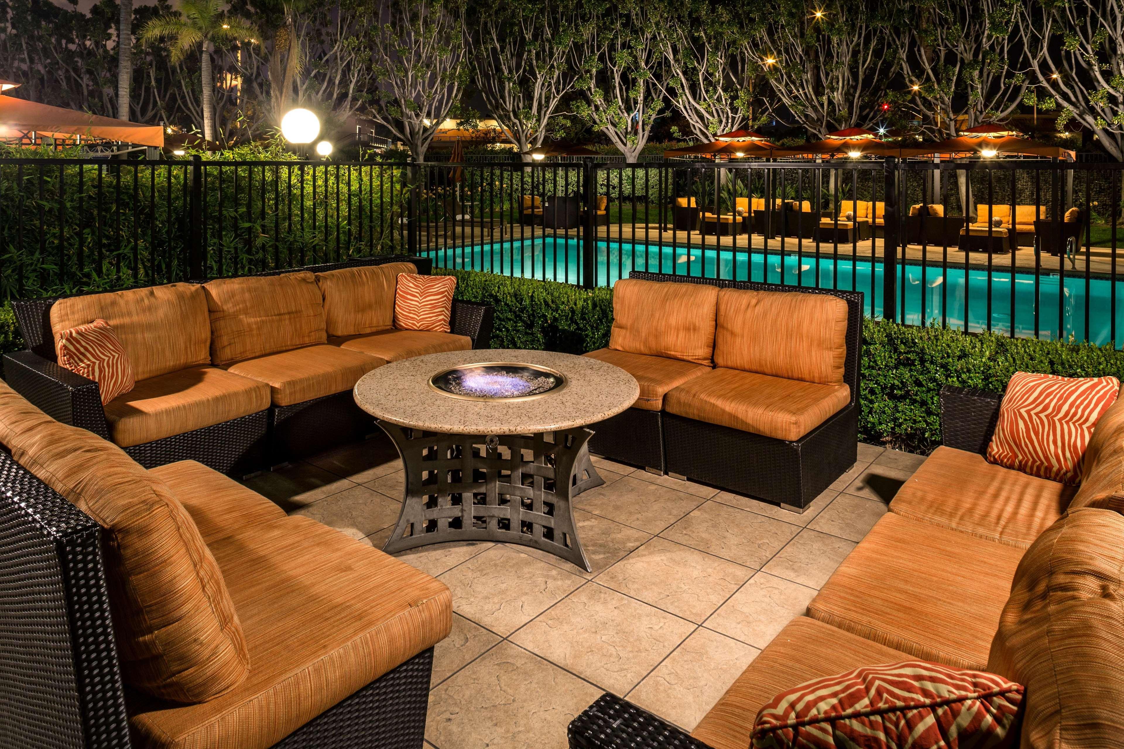 Hotel Doubletree By Hilton Carson Exterior foto