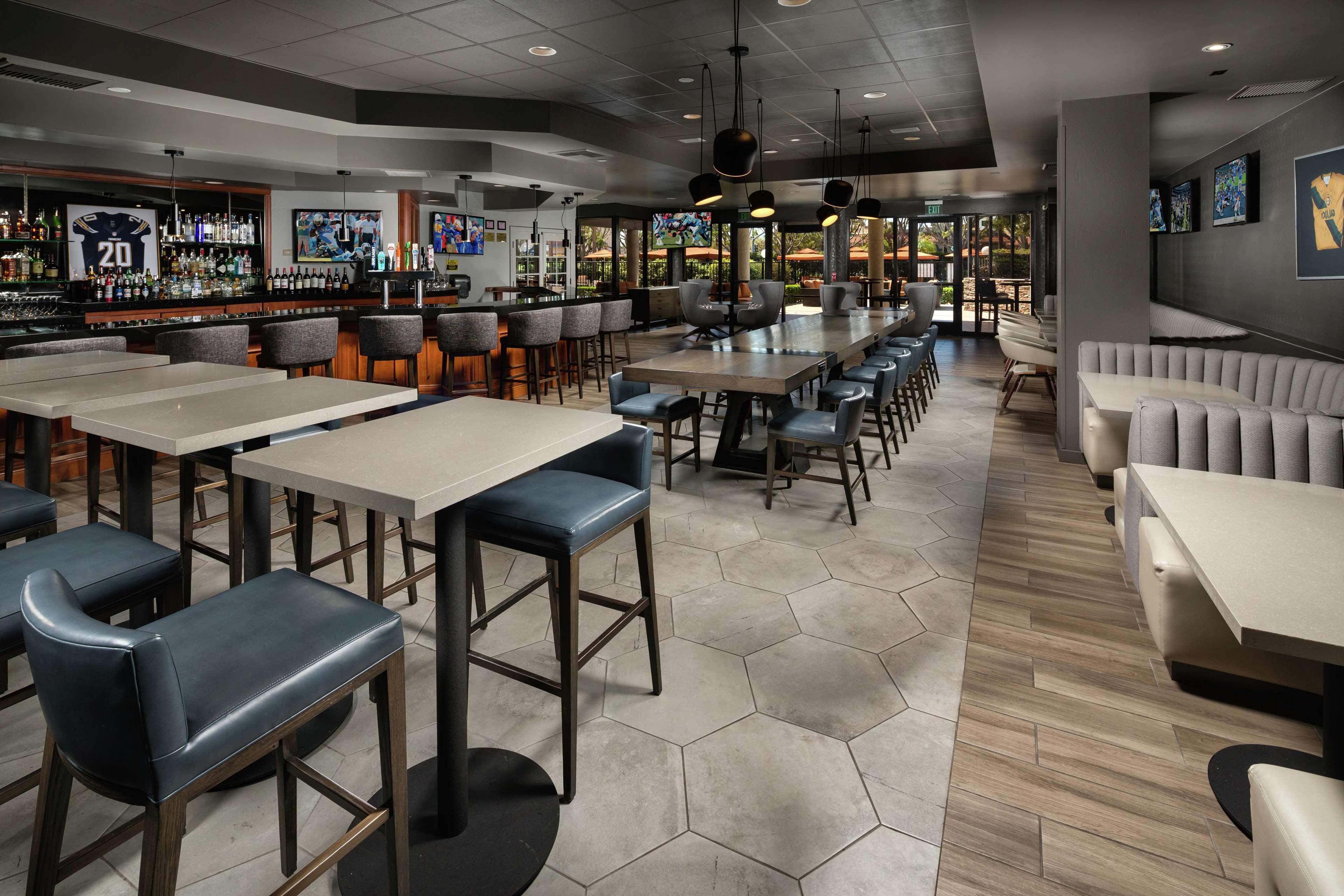 Hotel Doubletree By Hilton Carson Exterior foto