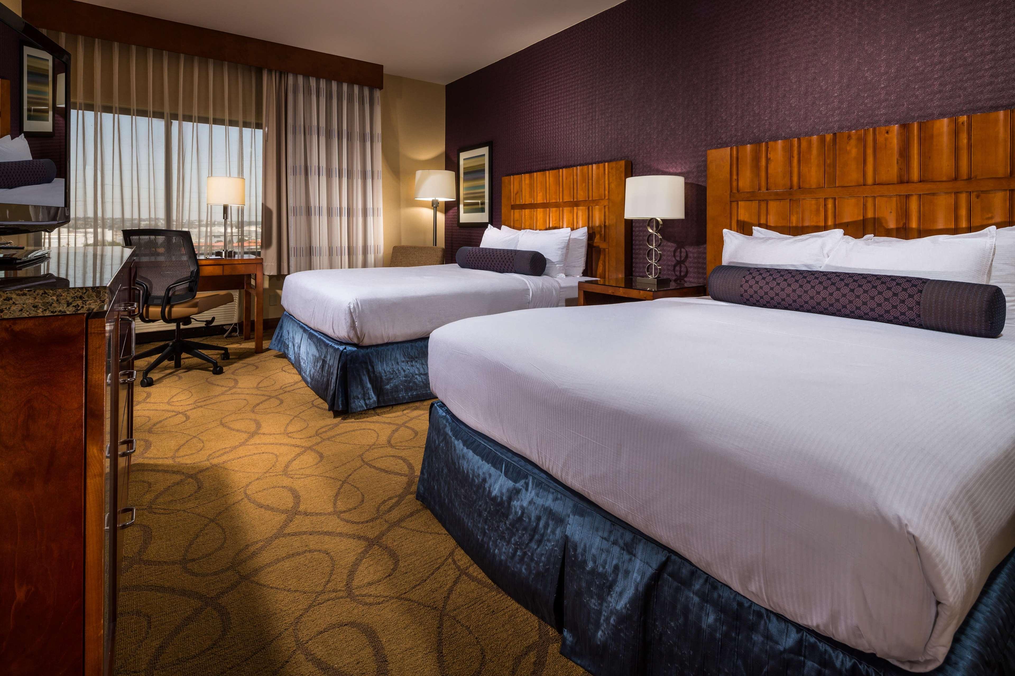 Hotel Doubletree By Hilton Carson Exterior foto