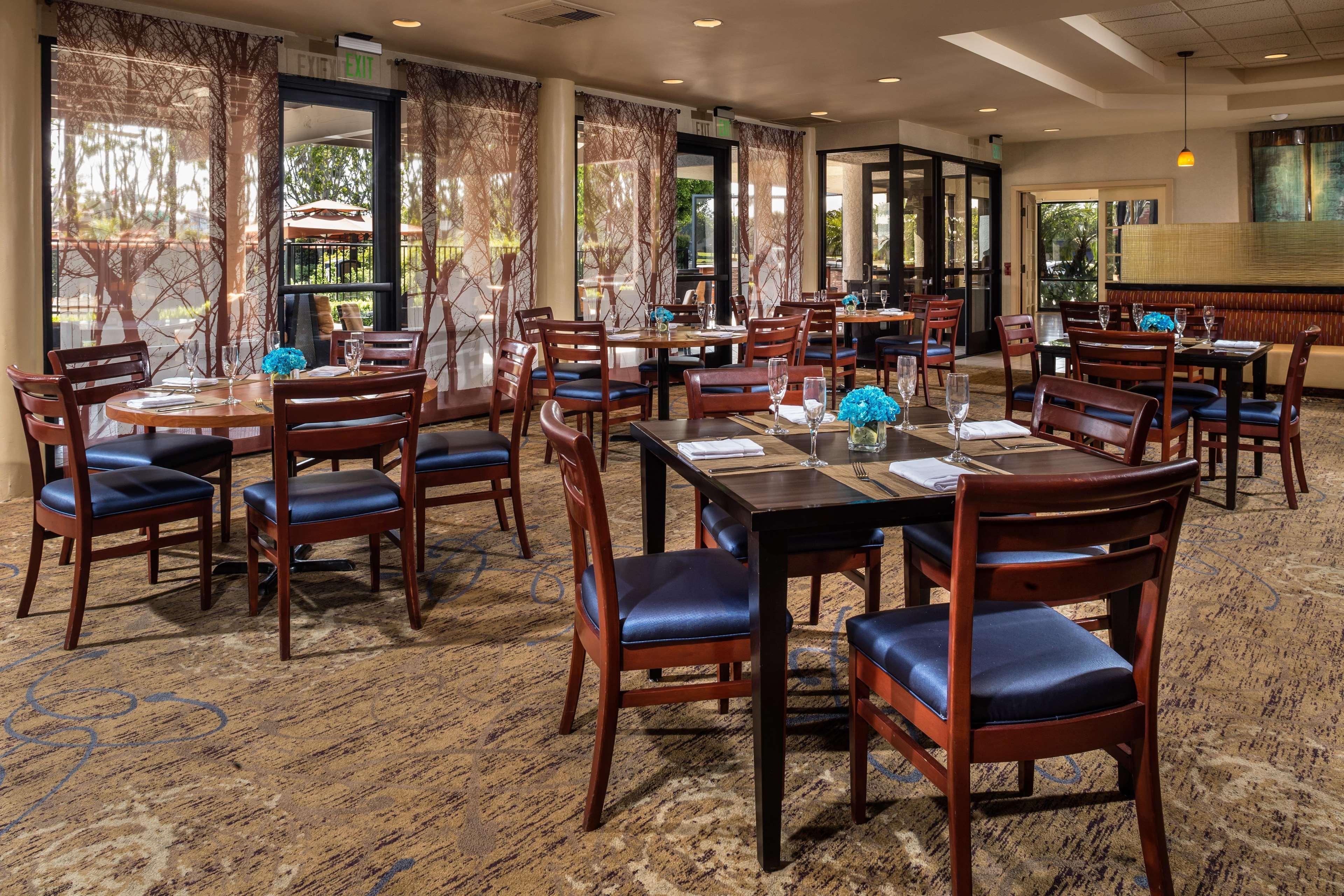 Hotel Doubletree By Hilton Carson Exterior foto