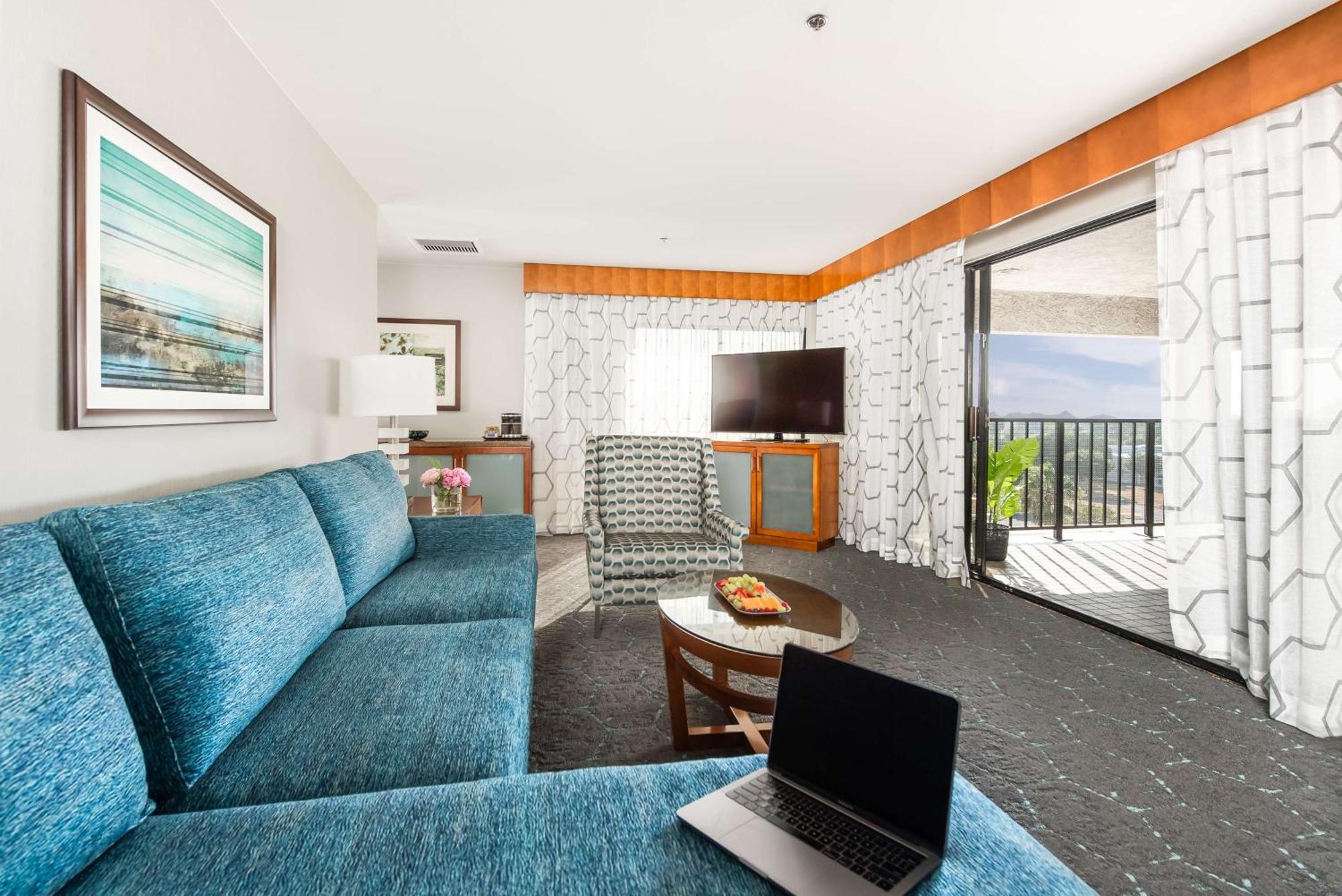 Hotel Doubletree By Hilton Carson Exterior foto