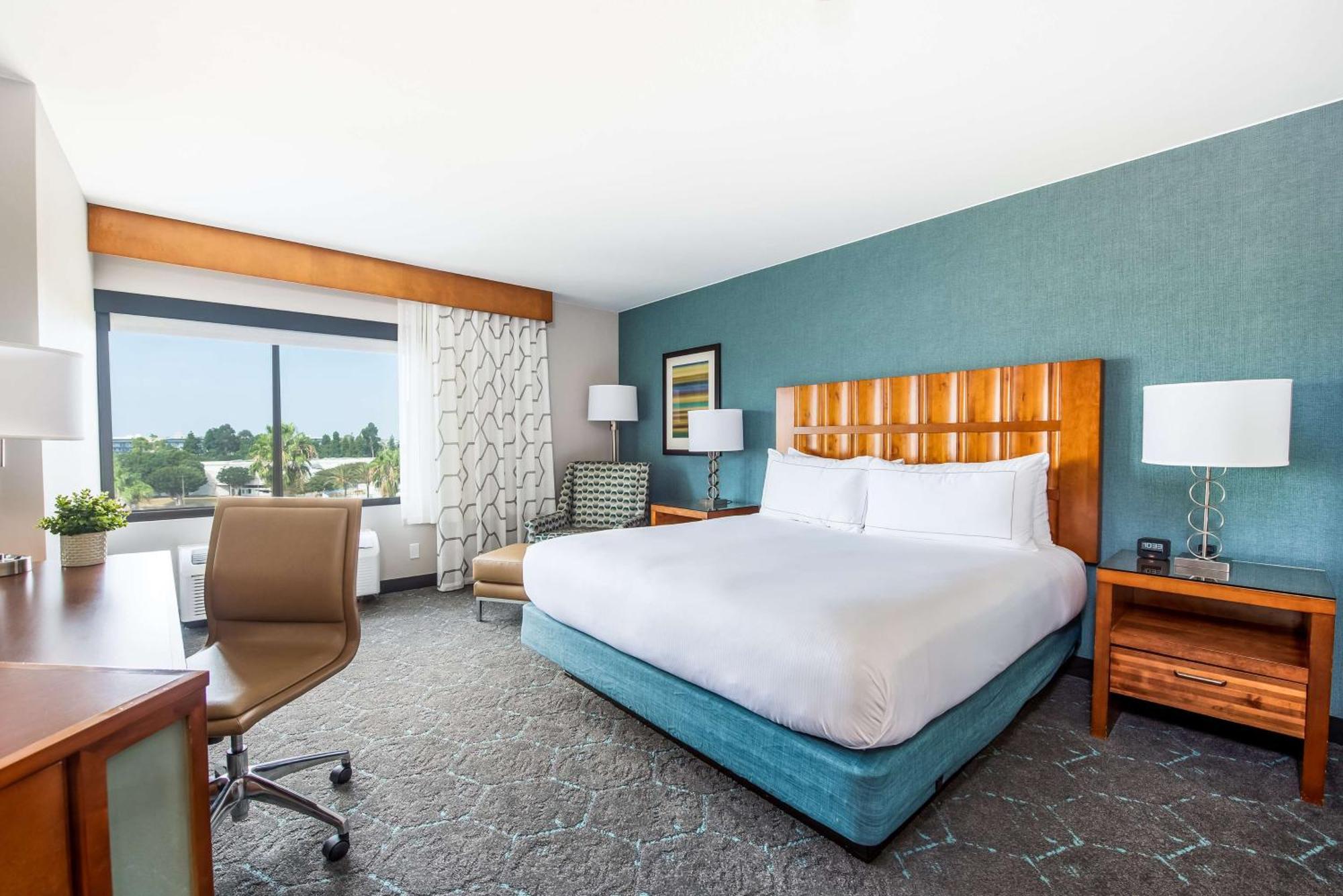Hotel Doubletree By Hilton Carson Exterior foto