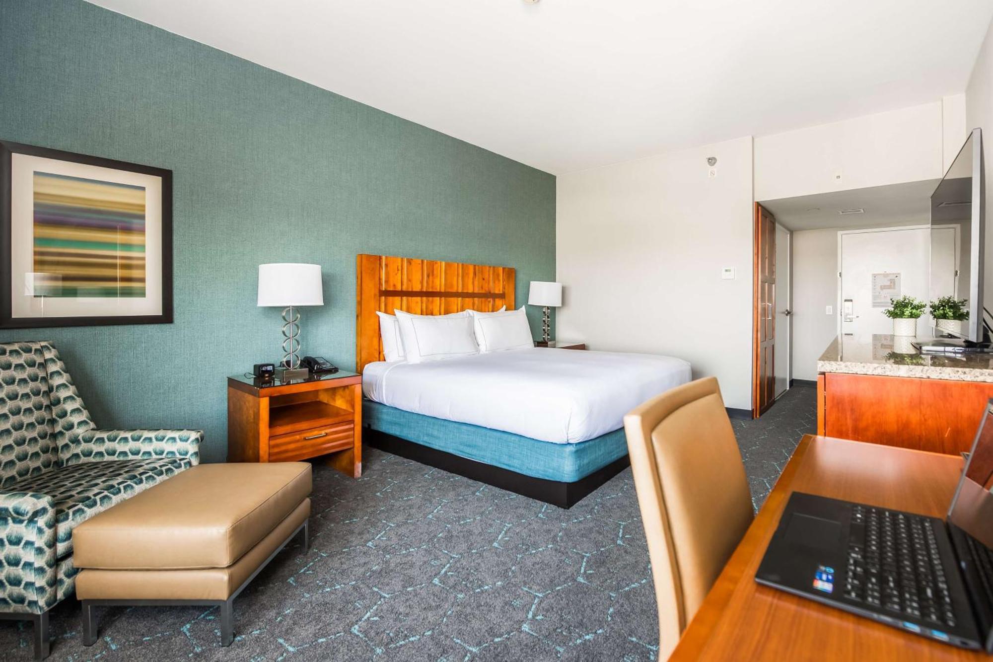 Hotel Doubletree By Hilton Carson Exterior foto