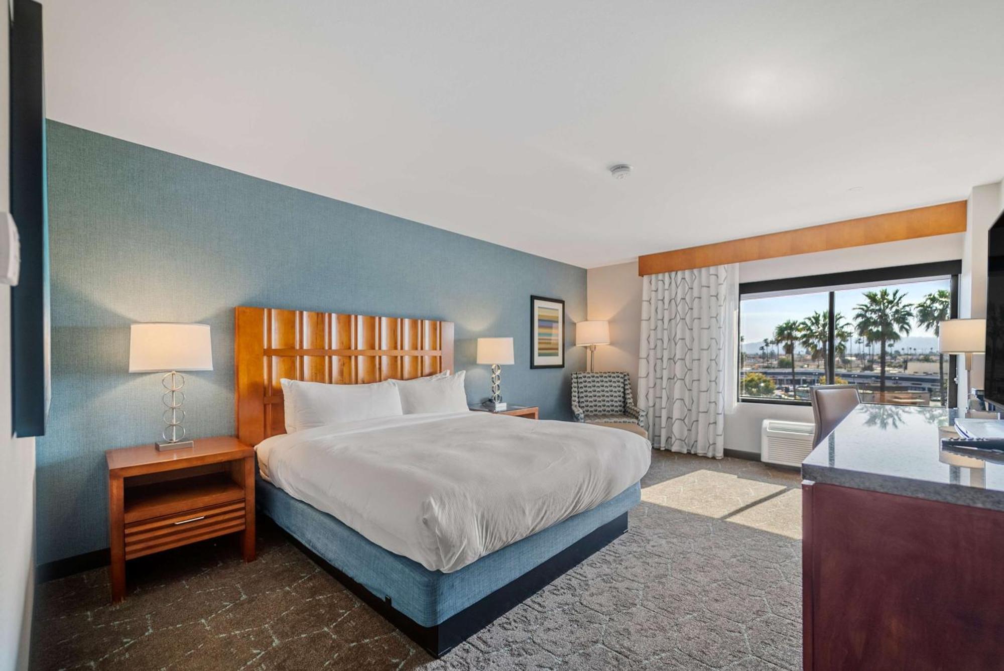 Hotel Doubletree By Hilton Carson Exterior foto